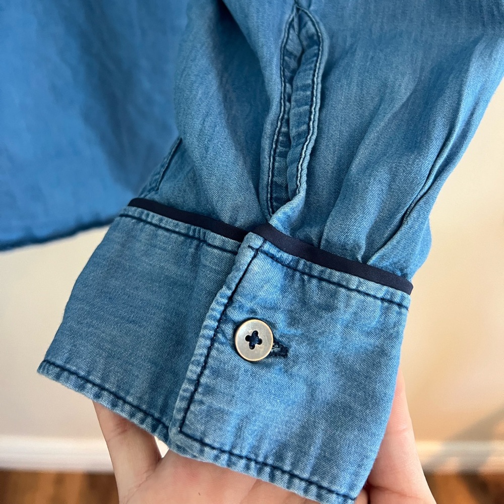 Riders by Lee Button Down Long Sleeve Shirt, Size XL, Blue Denim Color - Picture 4 of 8